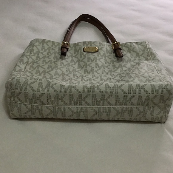 SOLD Michael Kors monogram MK - Picture 2 of 5
